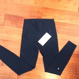 NWT Lululemon size 4 navy Speed Up leggings 28”